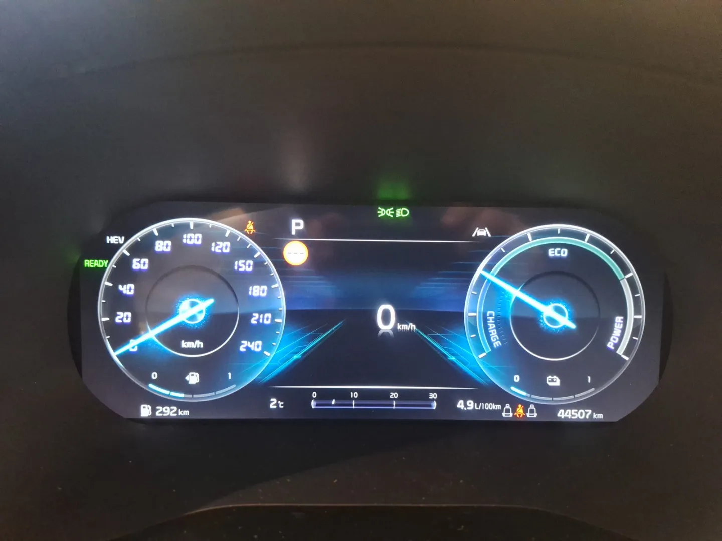 Kia Ceed CRG-889 carousel image