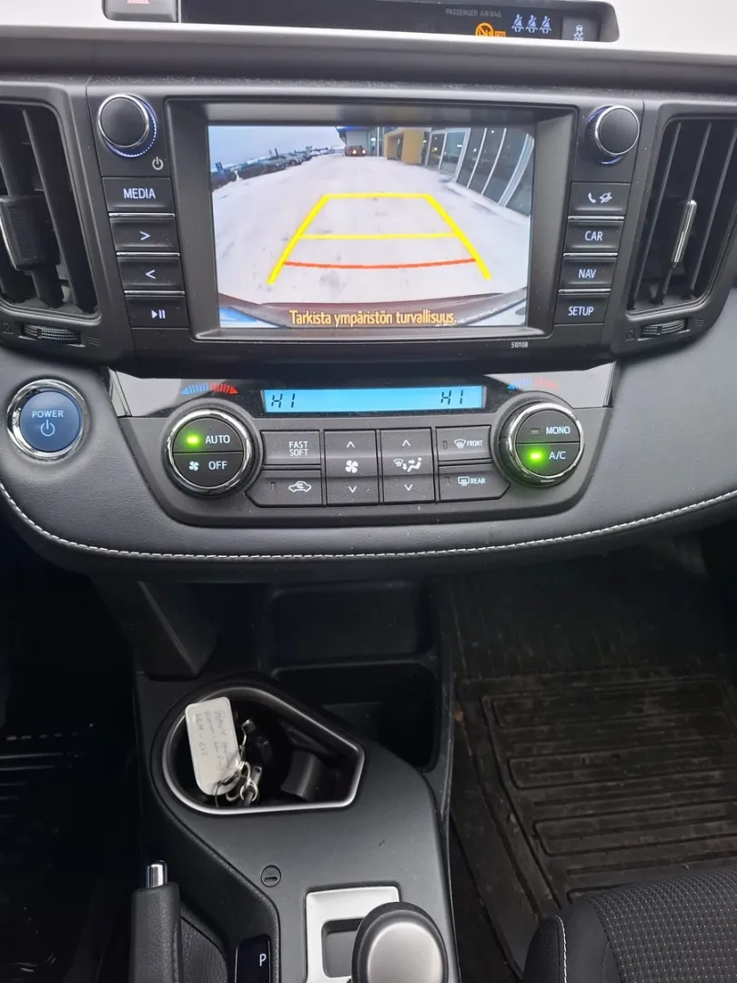 TOYOTA RAV4 NLH-635 carousel image