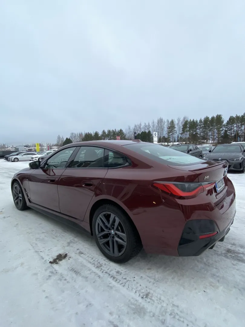 BMW i4 M50 OZZ-383 carousel image