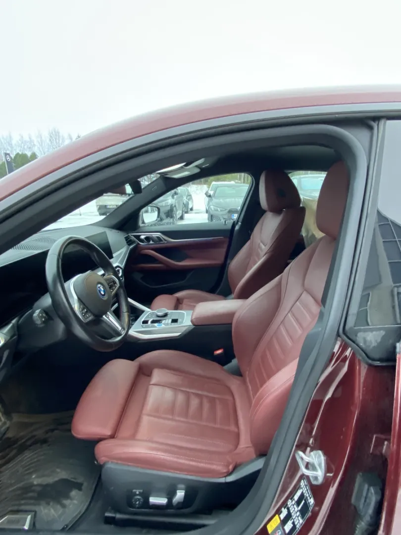 BMW i4 M50 OZZ-383 carousel image