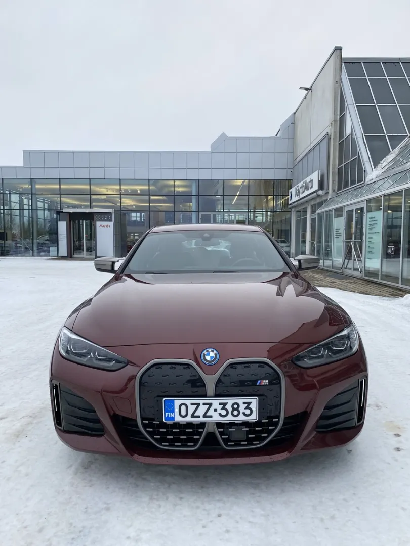 BMW i4 M50 OZZ-383 carousel image