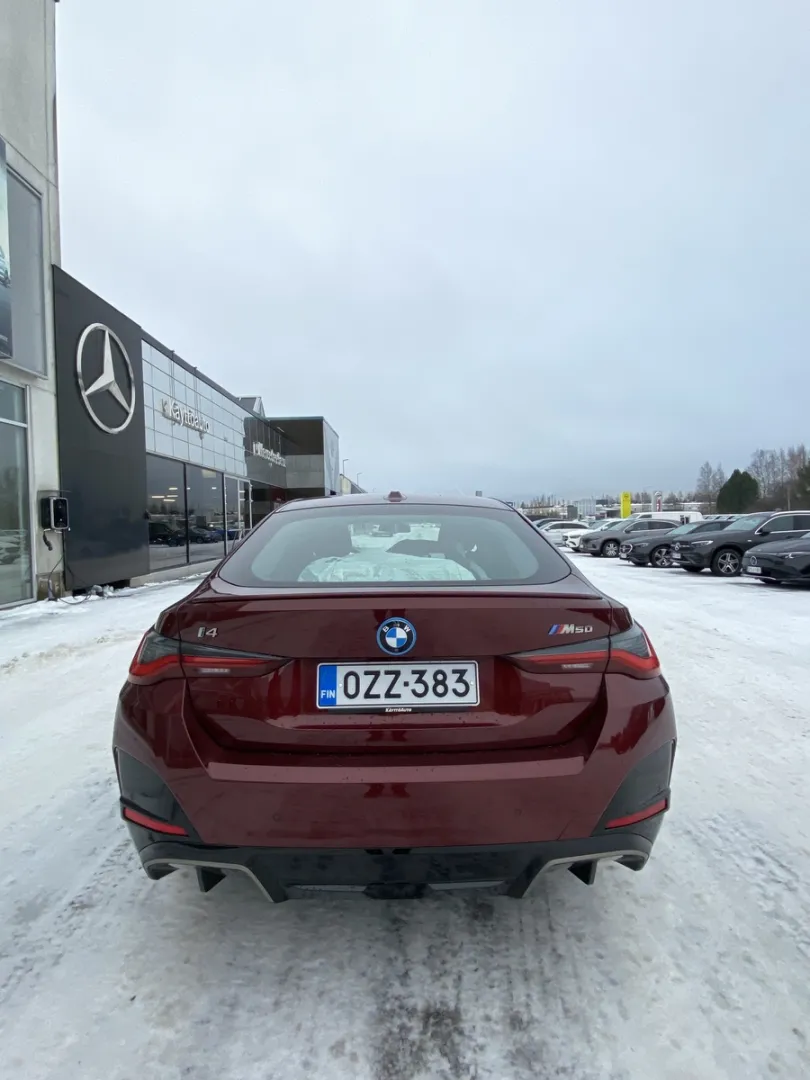 BMW i4 M50 OZZ-383 carousel image