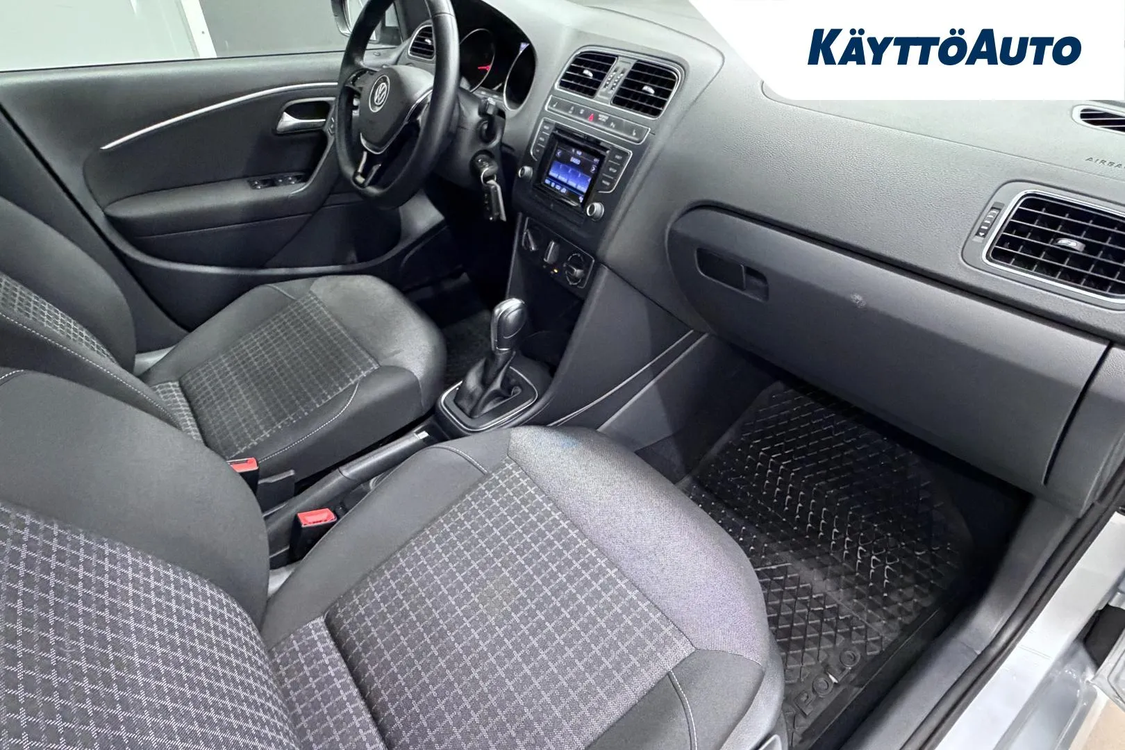 VOLKSWAGEN Polo ISV-845 carousel image