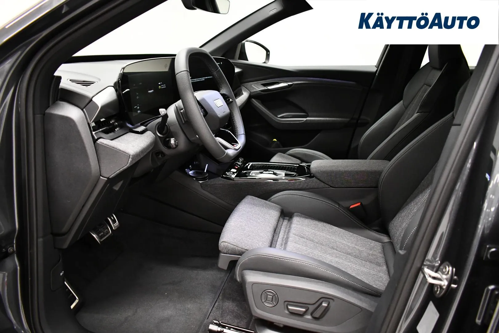 Audi Q6 e-tron RXS-504 carousel image