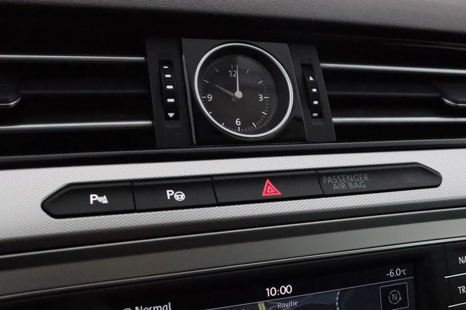 VOLKSWAGEN Passat ENO-291 carousel image