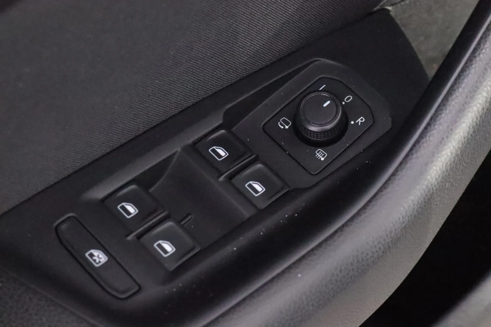 VOLKSWAGEN Passat ENO-291 carousel image