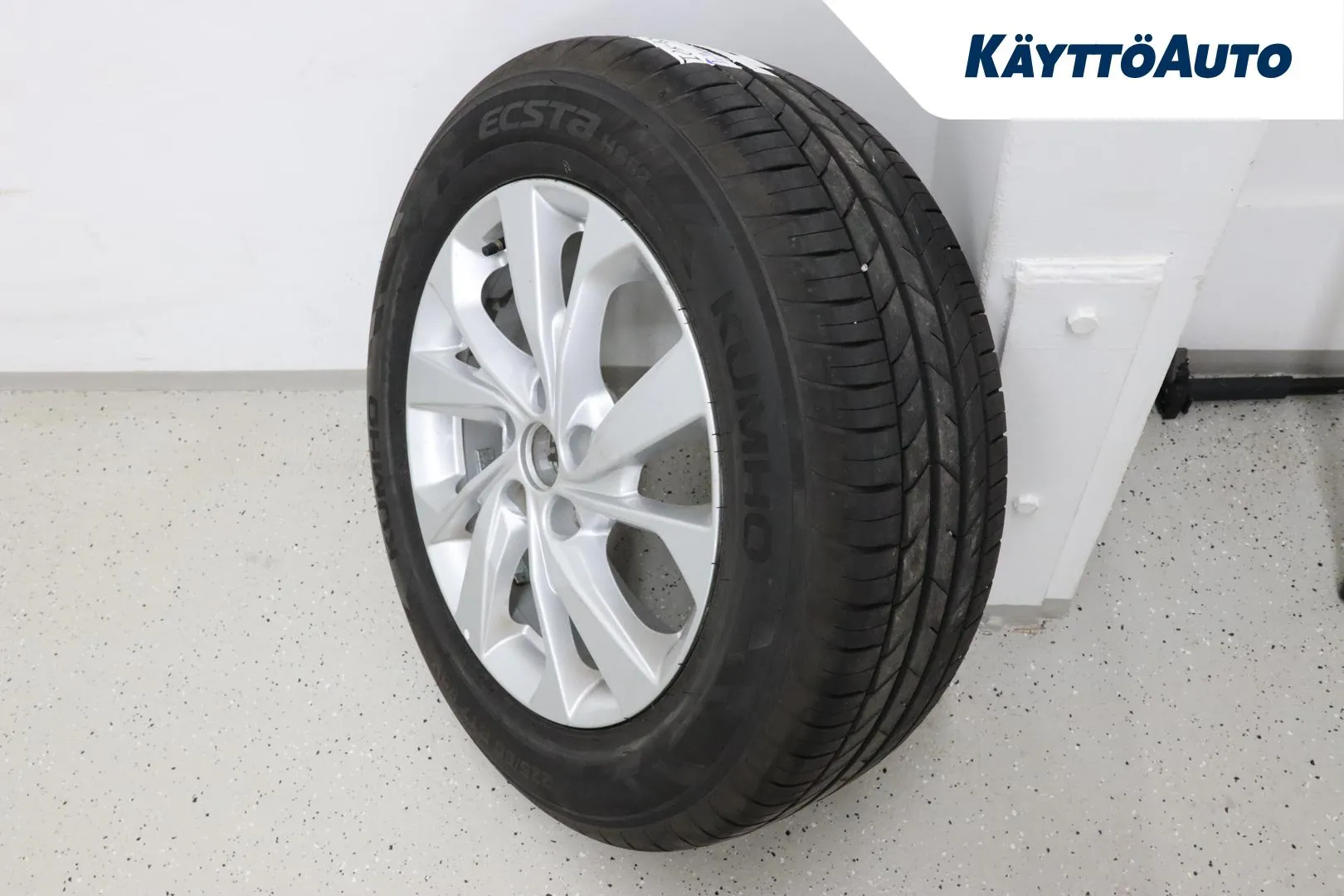 Hyundai Tucson IOK-402 carousel image