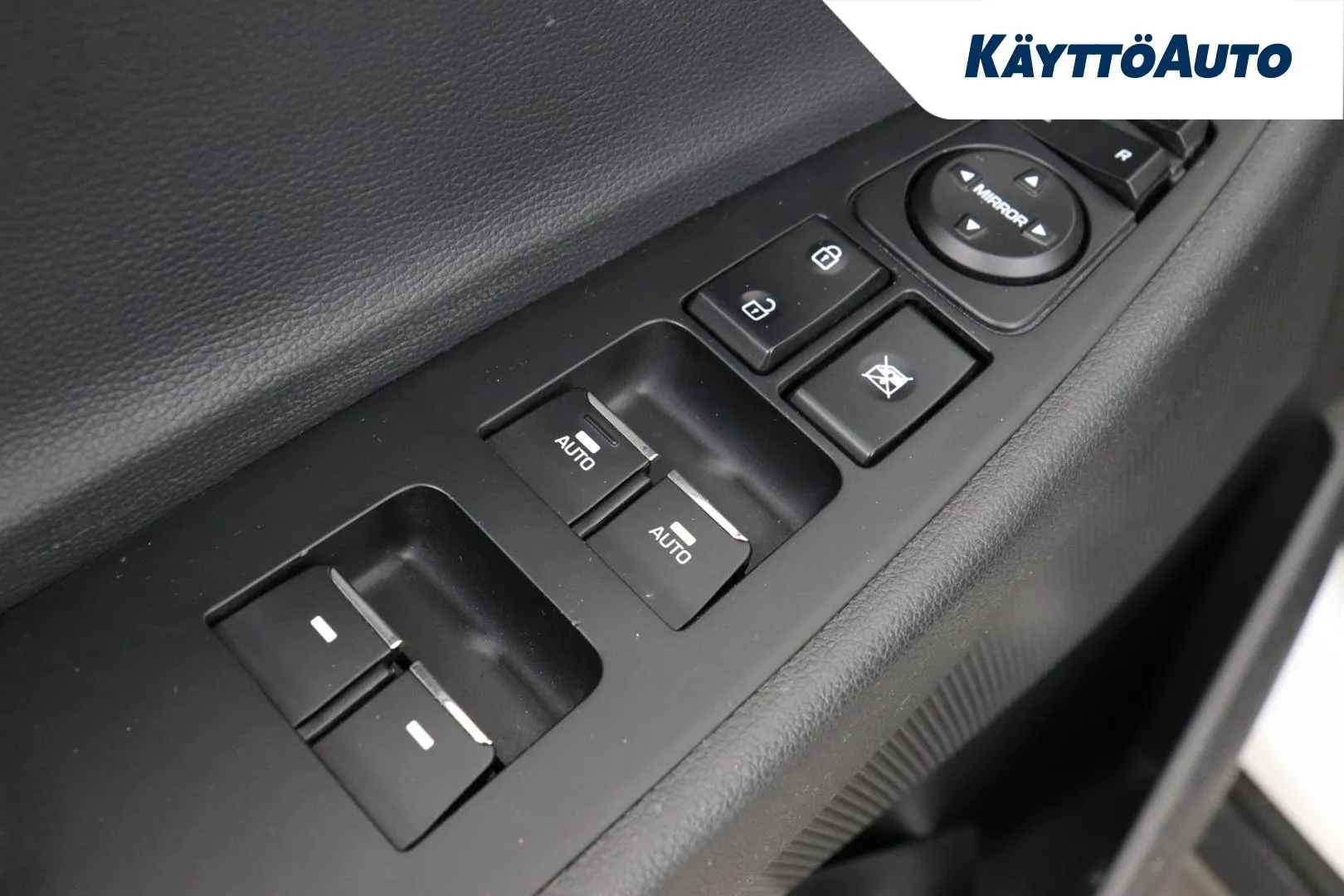 Hyundai Tucson IOK-402 carousel image