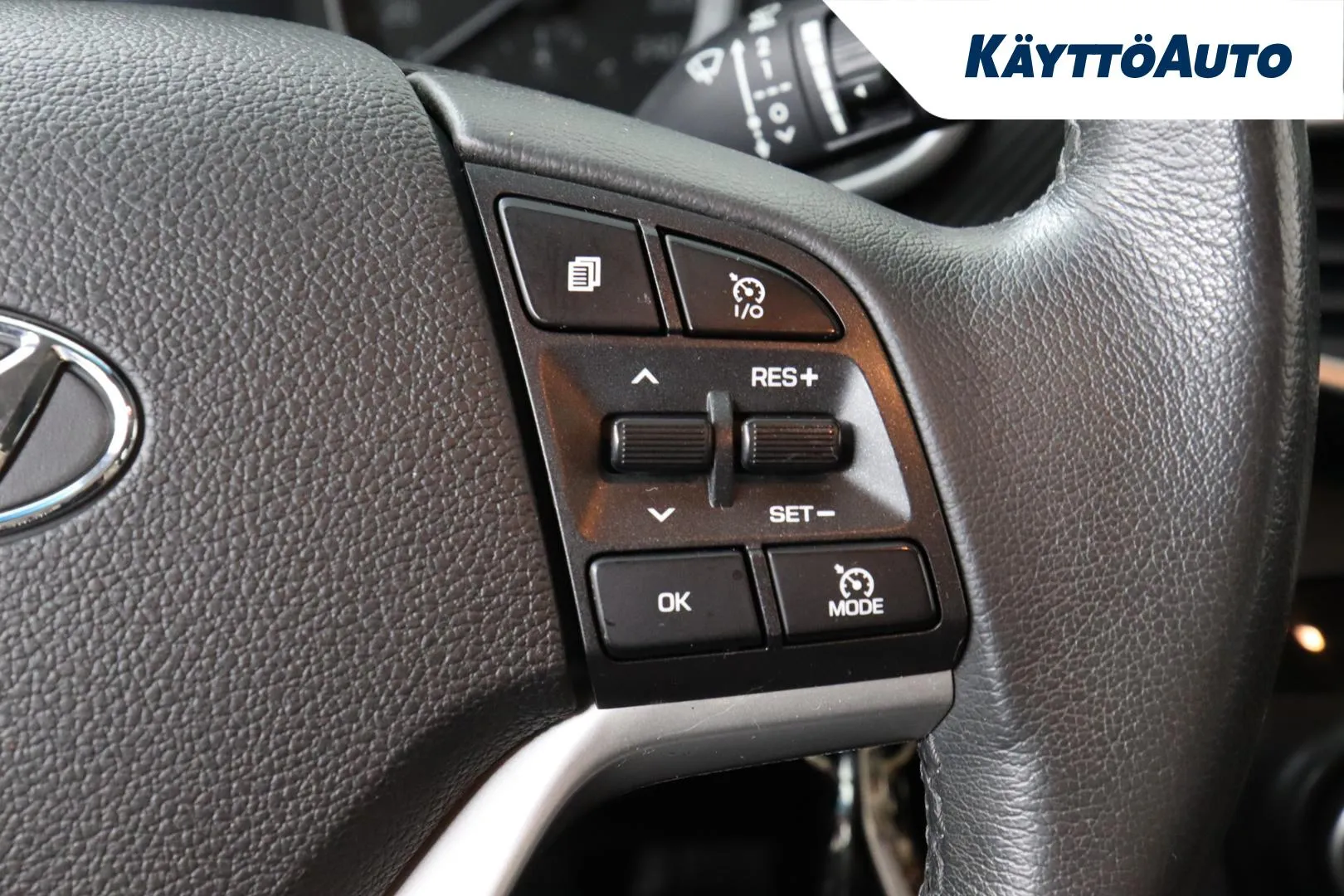 Hyundai Tucson IOK-402 carousel image