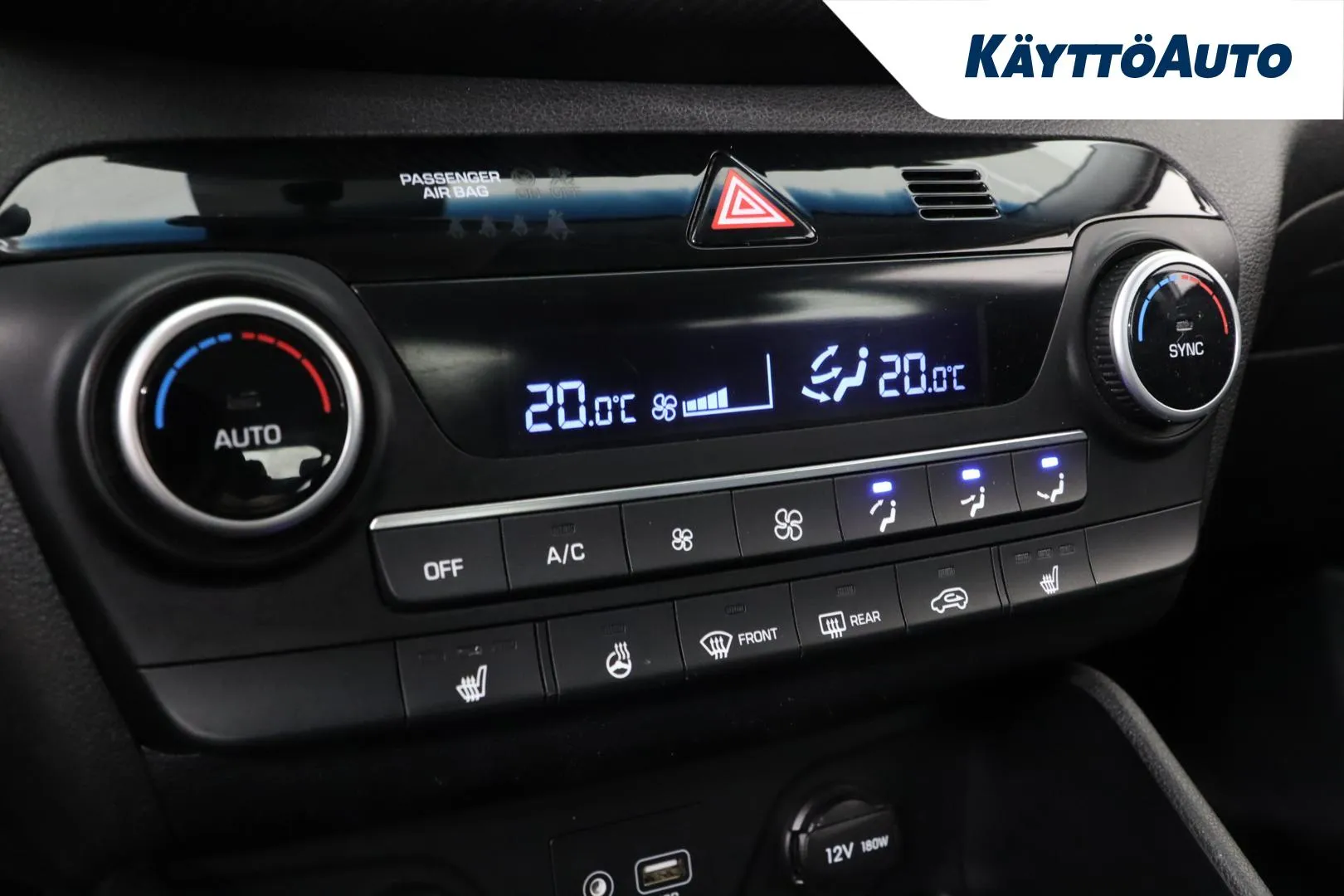 Hyundai Tucson IOK-402 carousel image