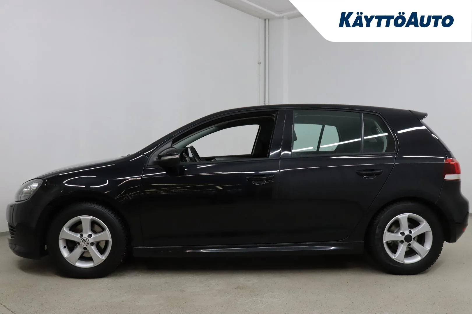 Volkswagen Golf VTZ-936 carousel image