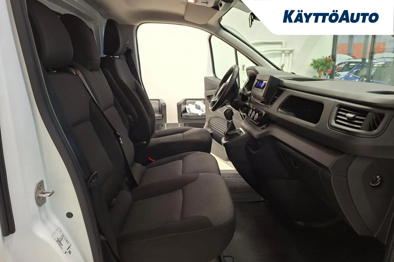 NISSAN Primastar SPB-577 carousel image