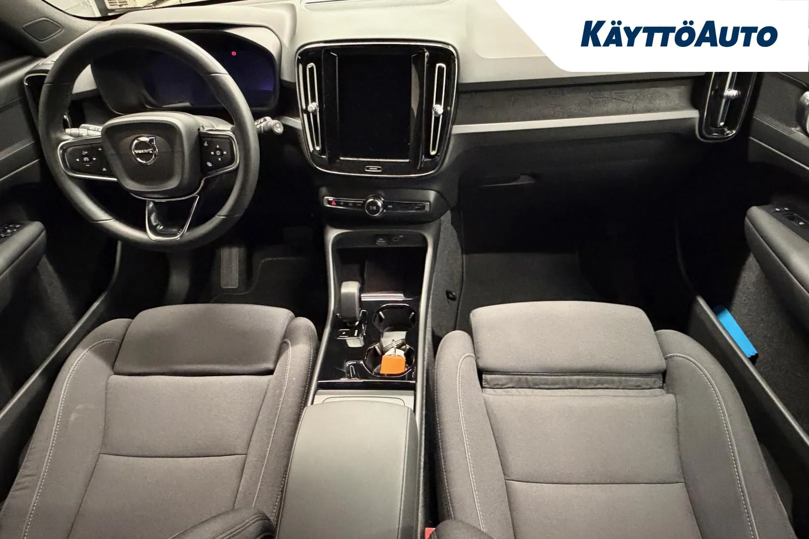 VOLVO XC40 MPA-393 carousel image