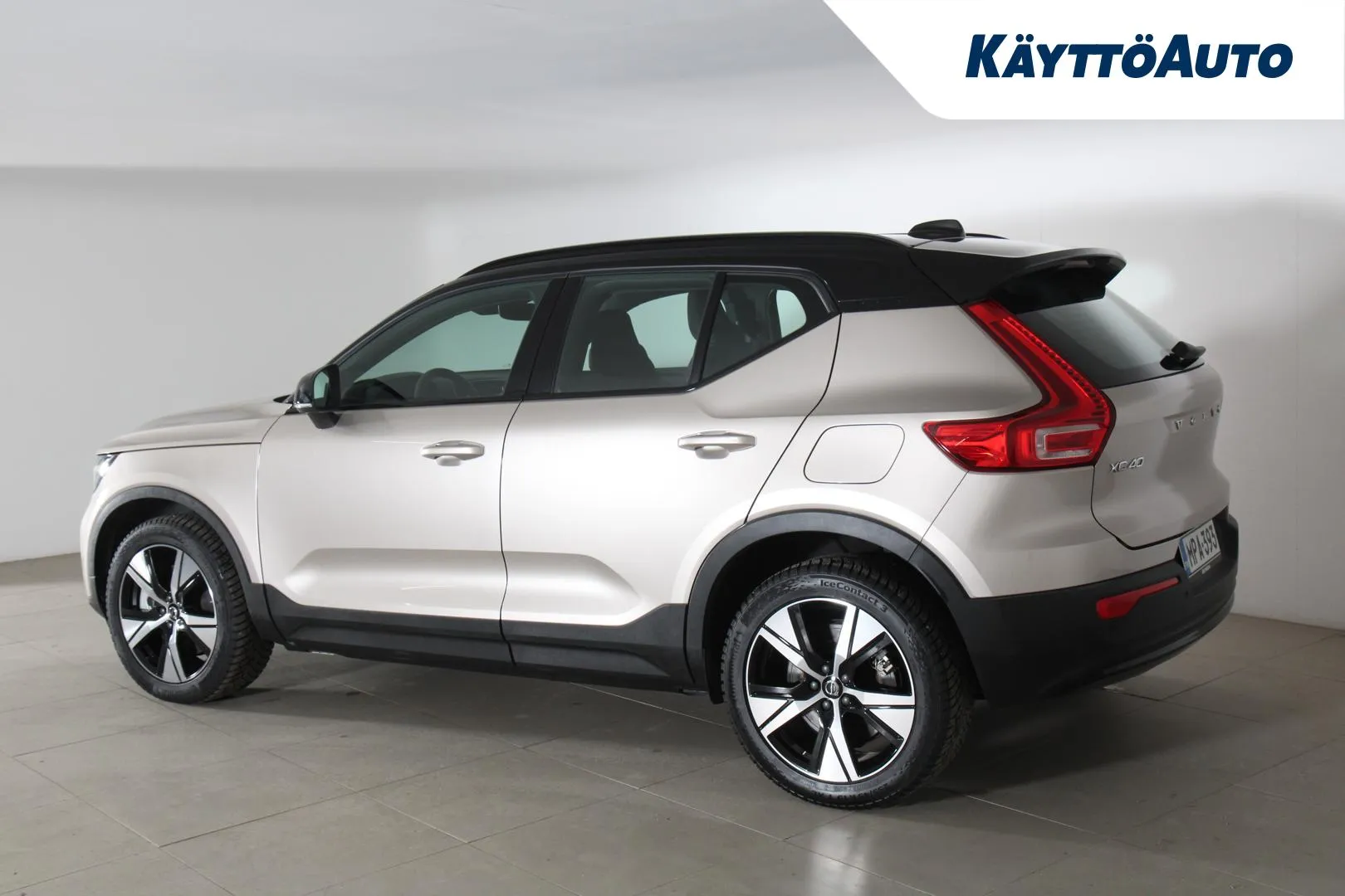 VOLVO XC40 MPA-393 carousel image