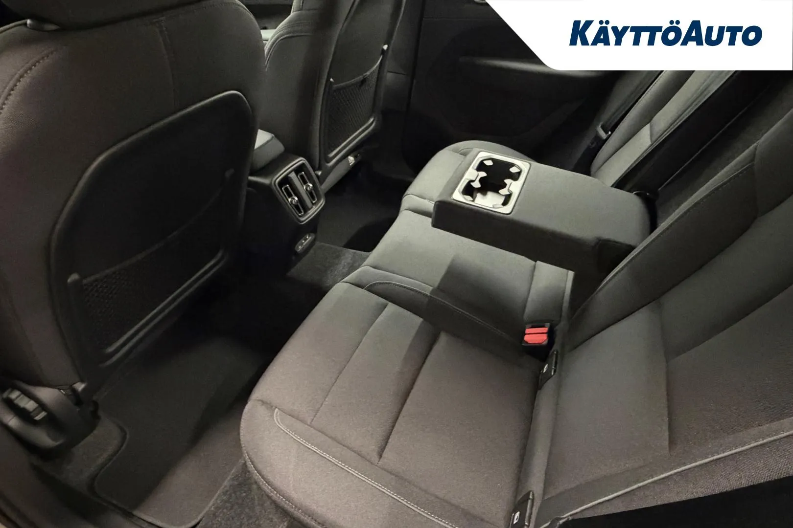 VOLVO XC40 MPA-393 carousel image