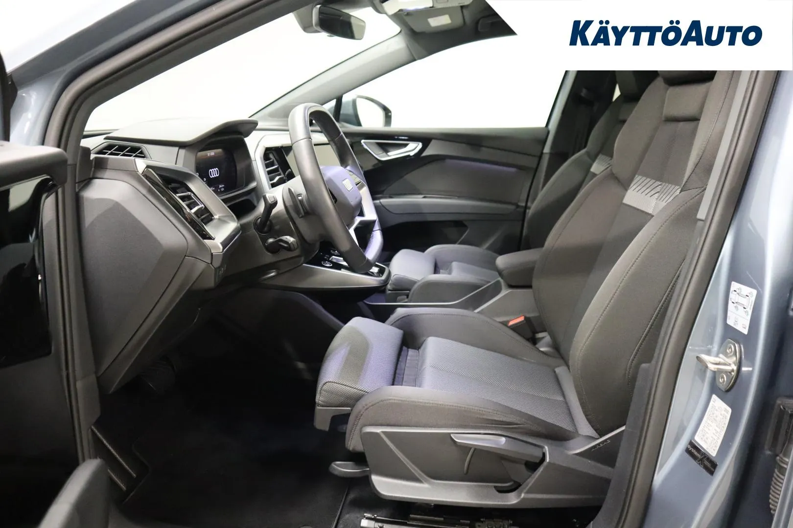 AUDI Q4 e-tron EUO-699 carousel image