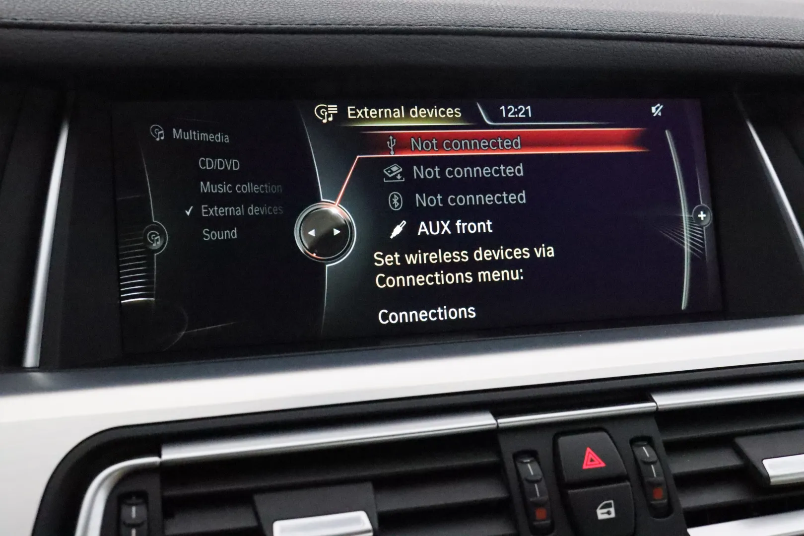 BMW 730 KSE-709 carousel image