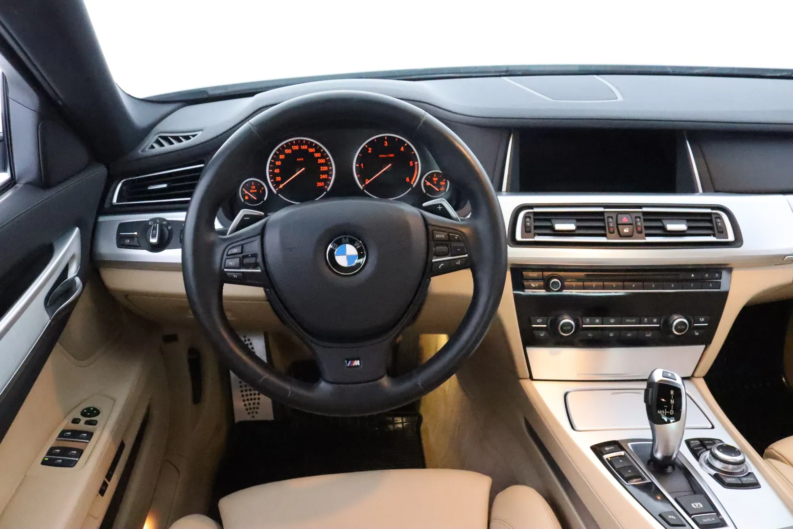 BMW 730 KSE-709 carousel image