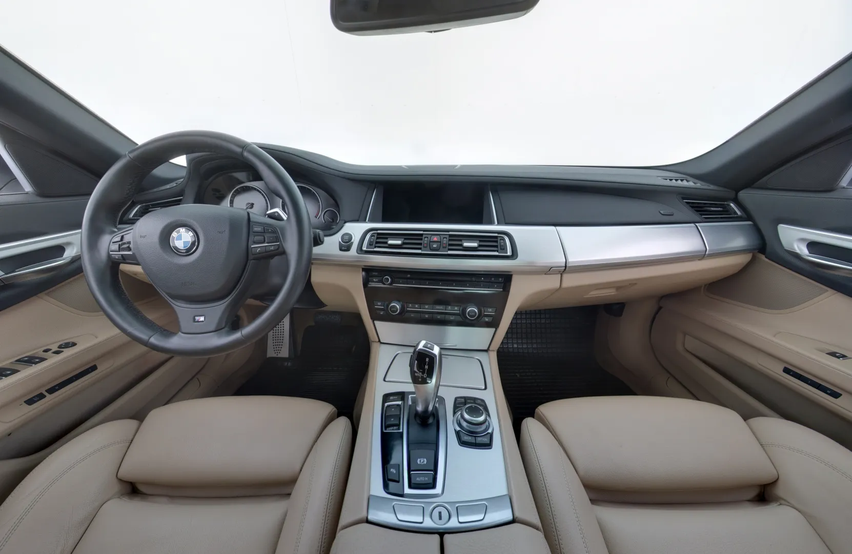 BMW 730 KSE-709 carousel image