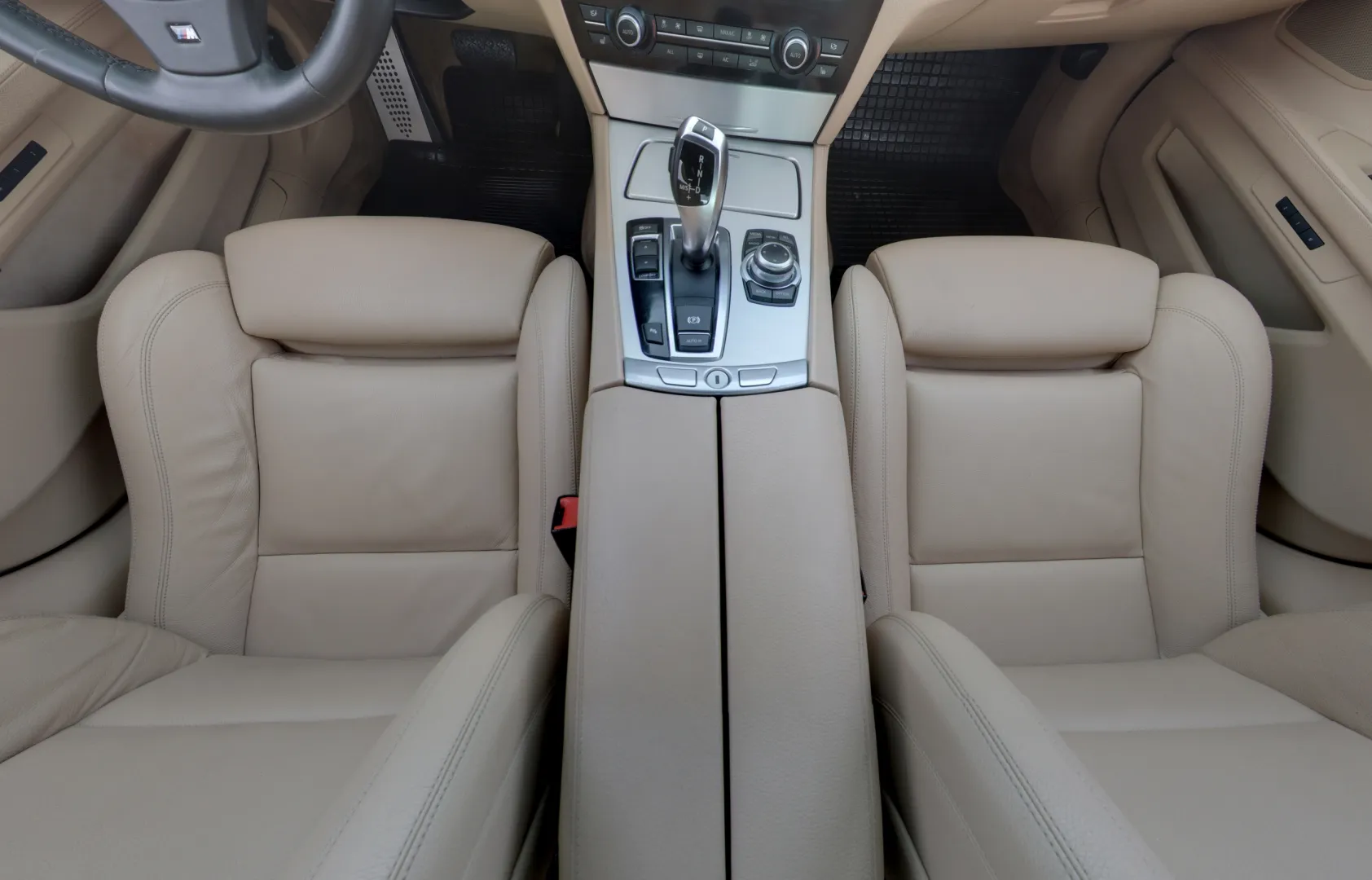 BMW 730 KSE-709 carousel image