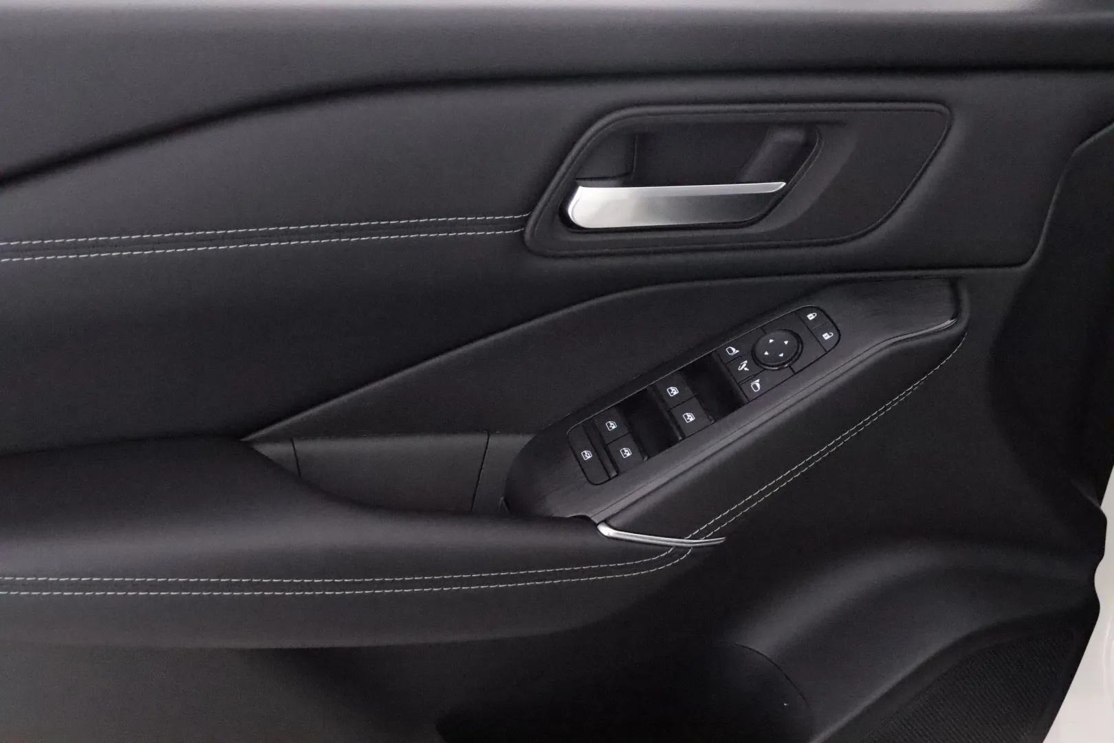 NISSAN Qashqai FSP-910 carousel image