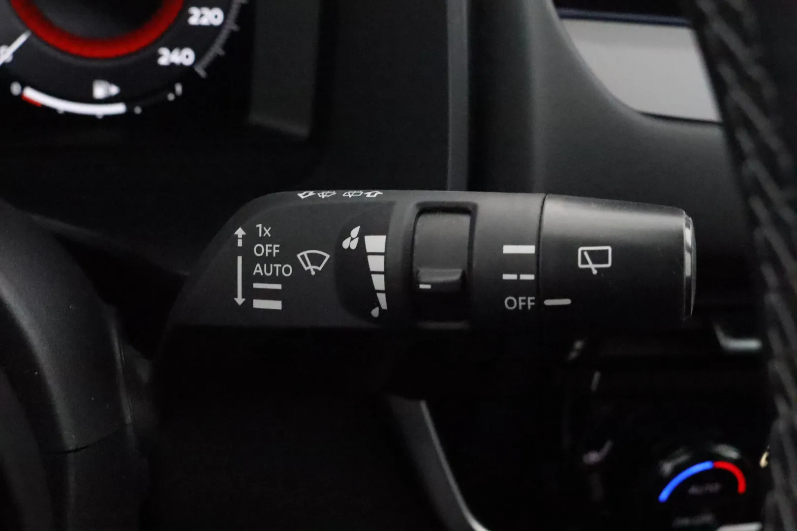 NISSAN Qashqai FSP-910 carousel image