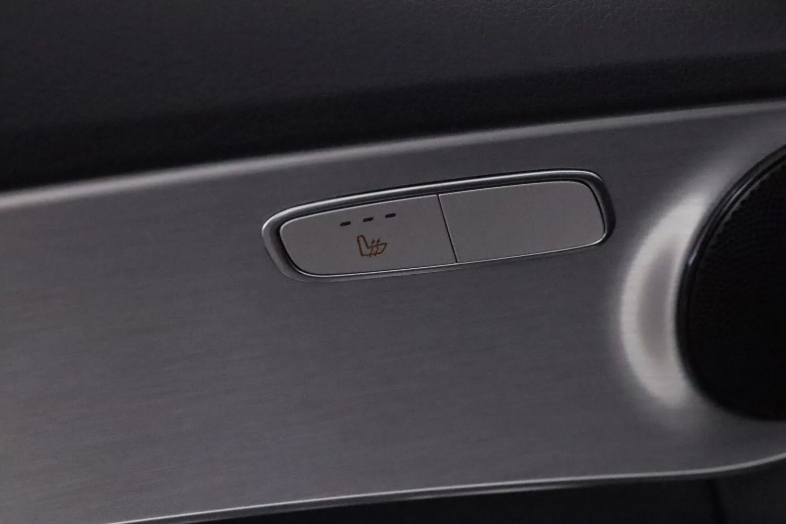 MERCEDES-BENZ C BVE-984 carousel image