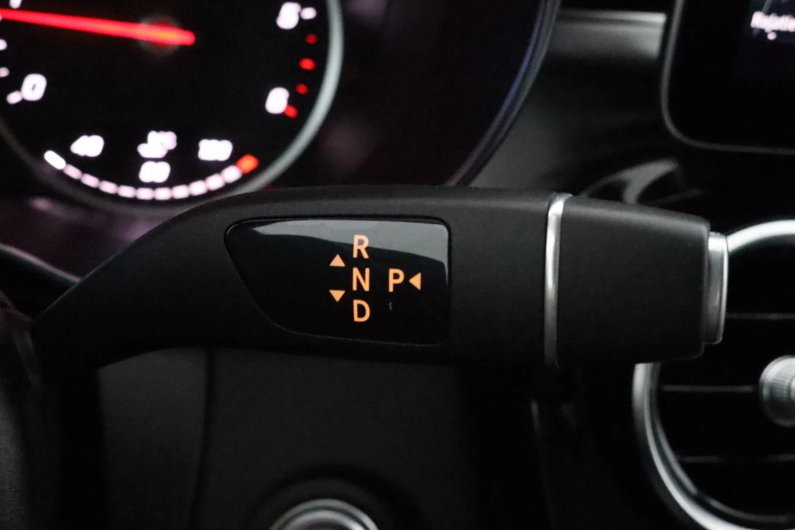 MERCEDES-BENZ C BVE-984 carousel image