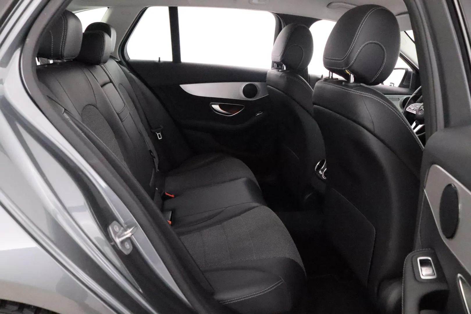 MERCEDES-BENZ C BVE-984 carousel image