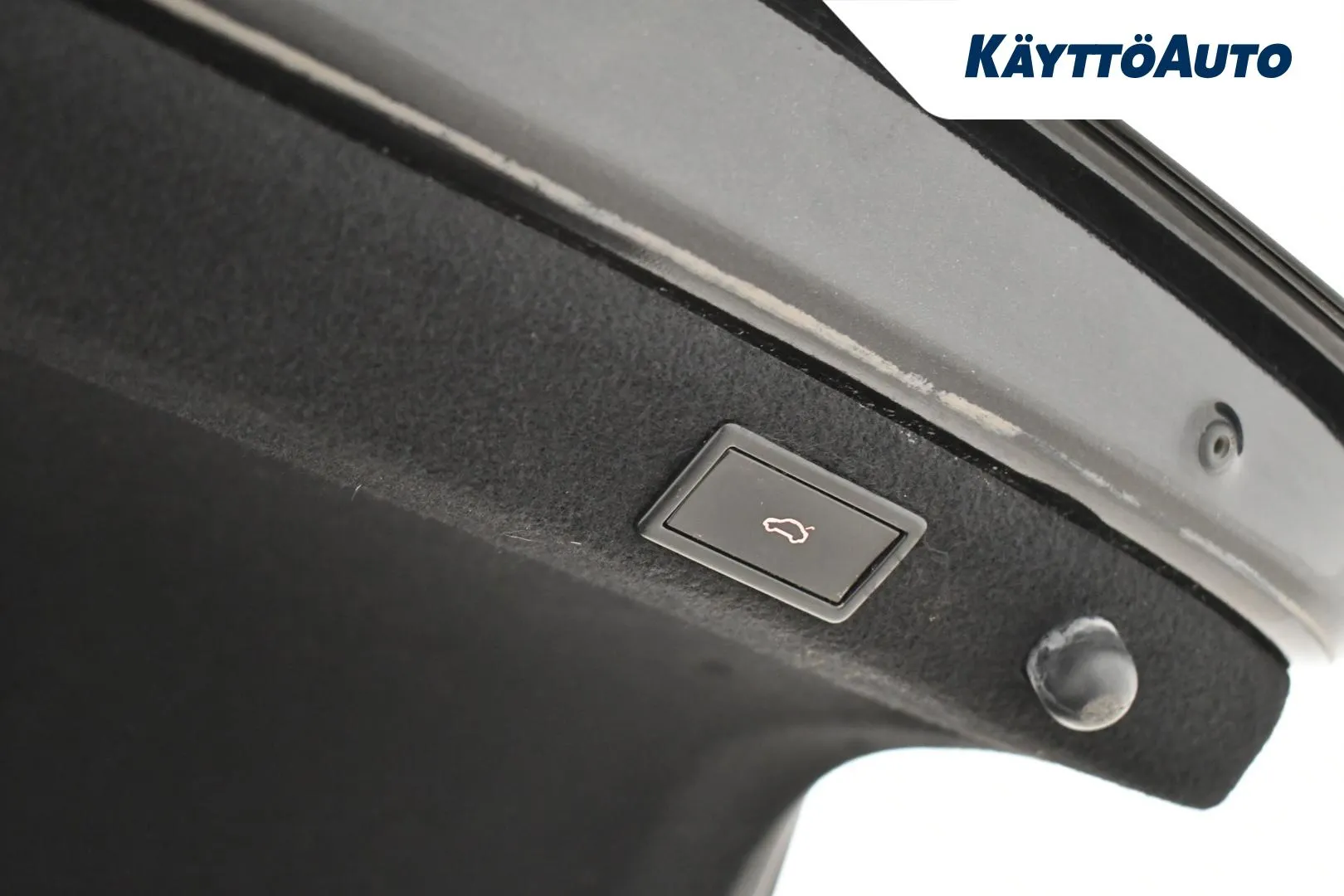 SKODA Superb GLR-617 carousel image