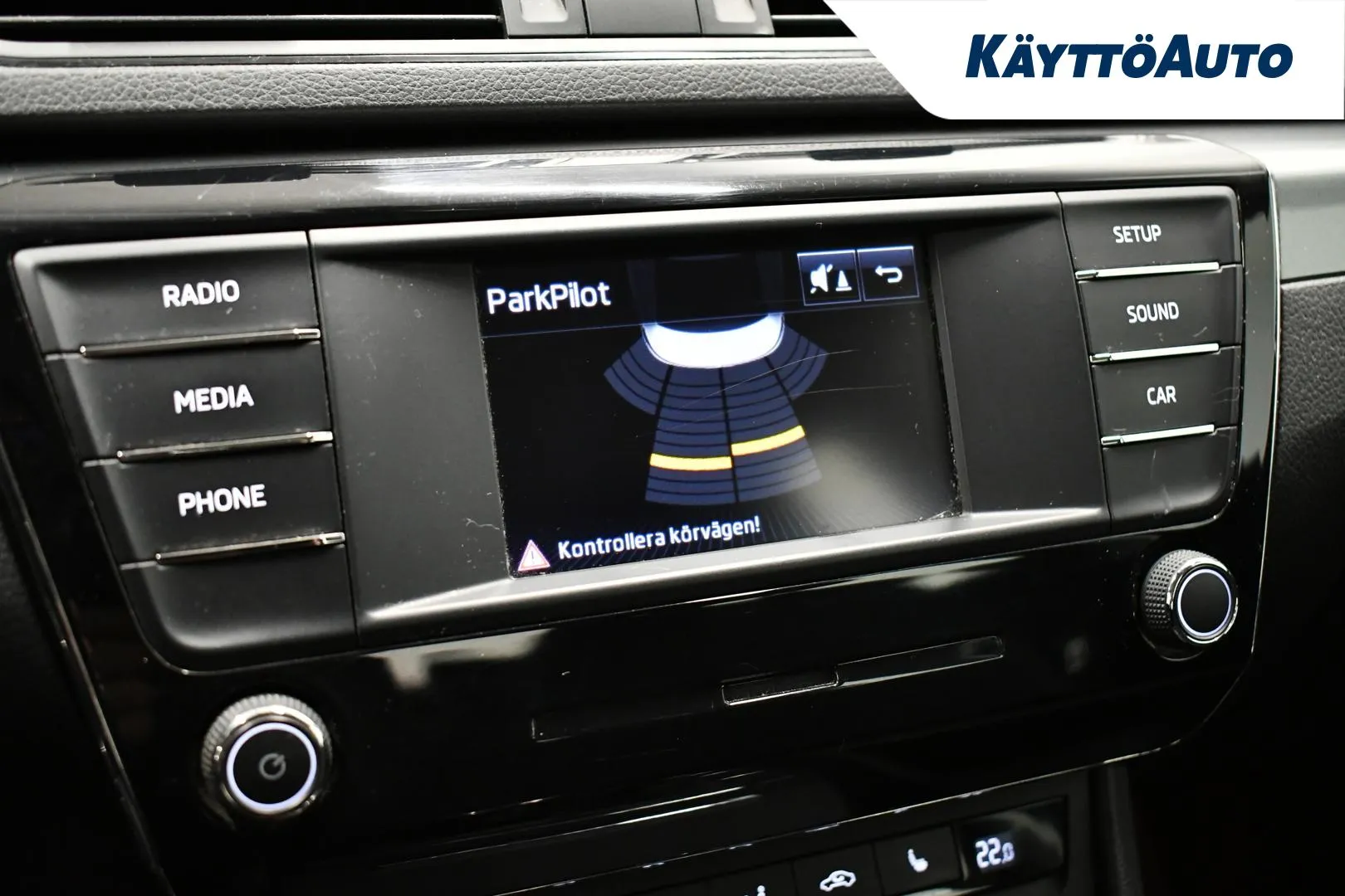 SKODA Superb GLR-617 carousel image