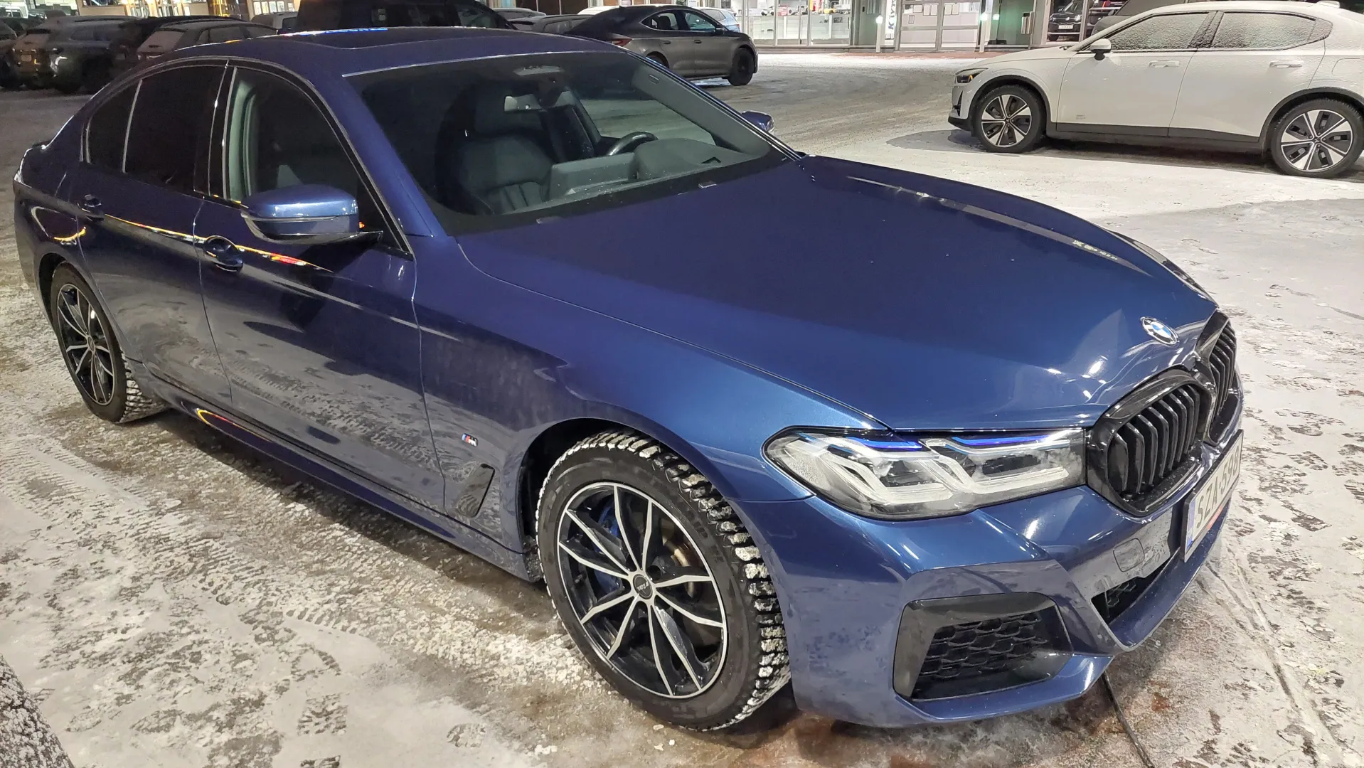 BMW 545 SZA-598 carousel image