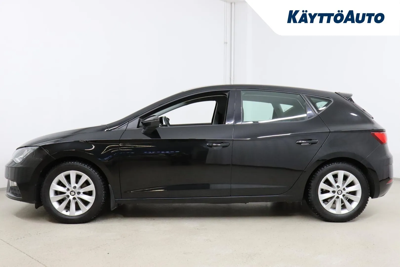 Seat Leon KTP-879 carousel image