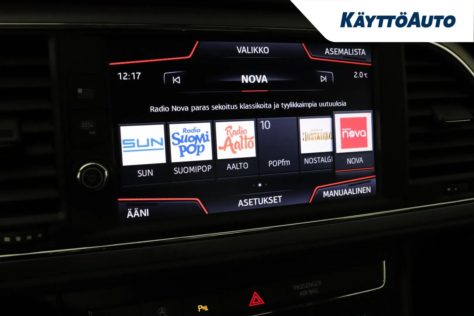 Seat Leon KTP-879 carousel image