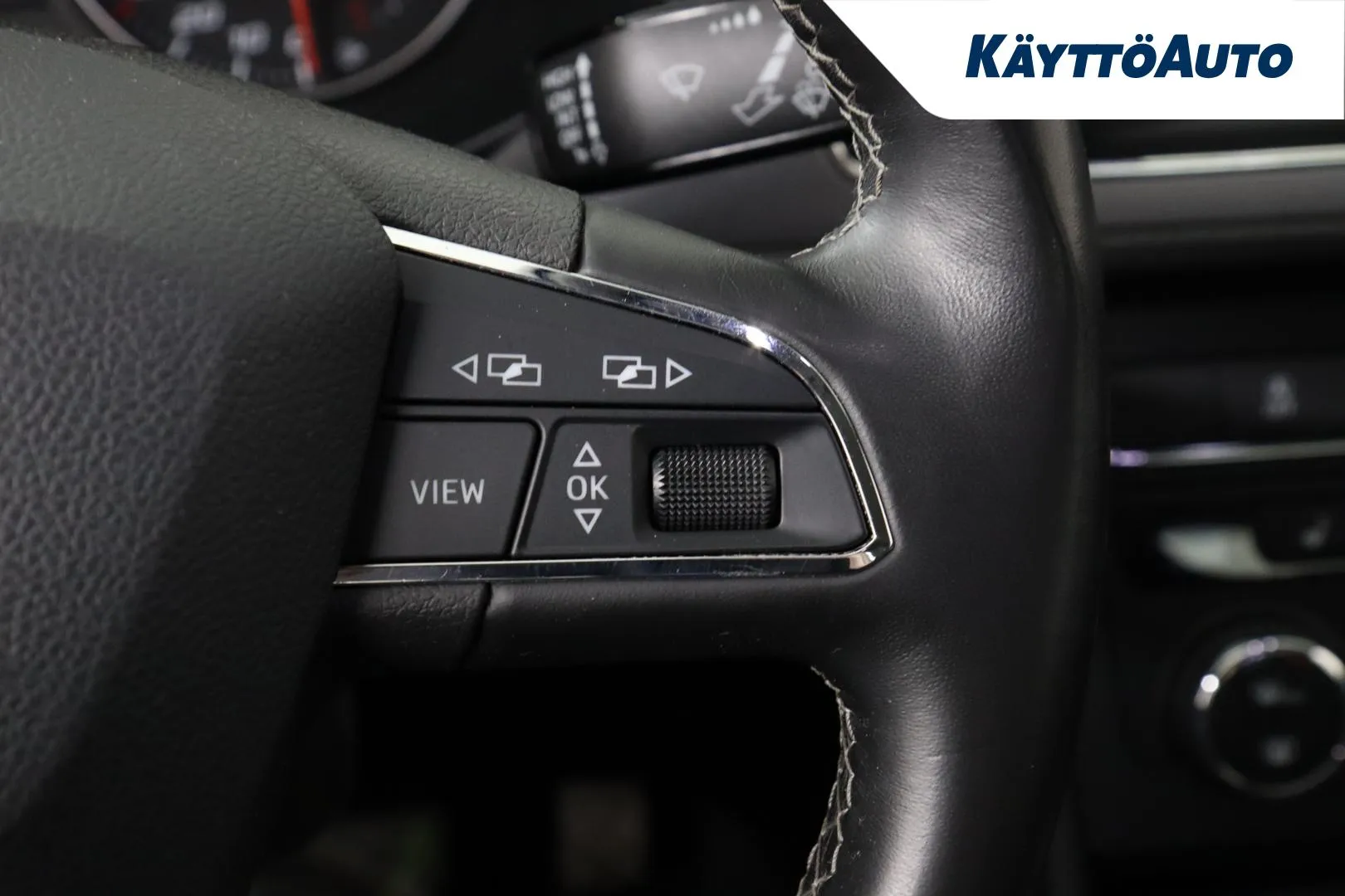 Seat Leon KTP-879 carousel image