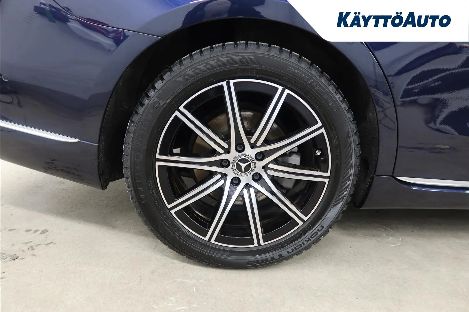 Mercedes-Benz S MOJ-693 carousel image