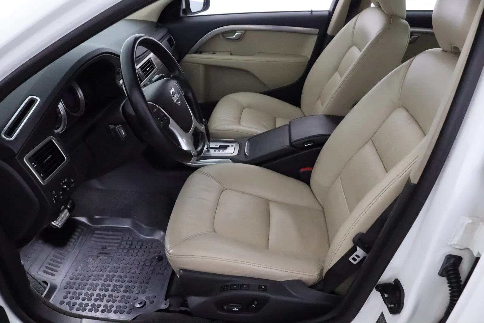 Volvo S80 GJN-190 carousel image