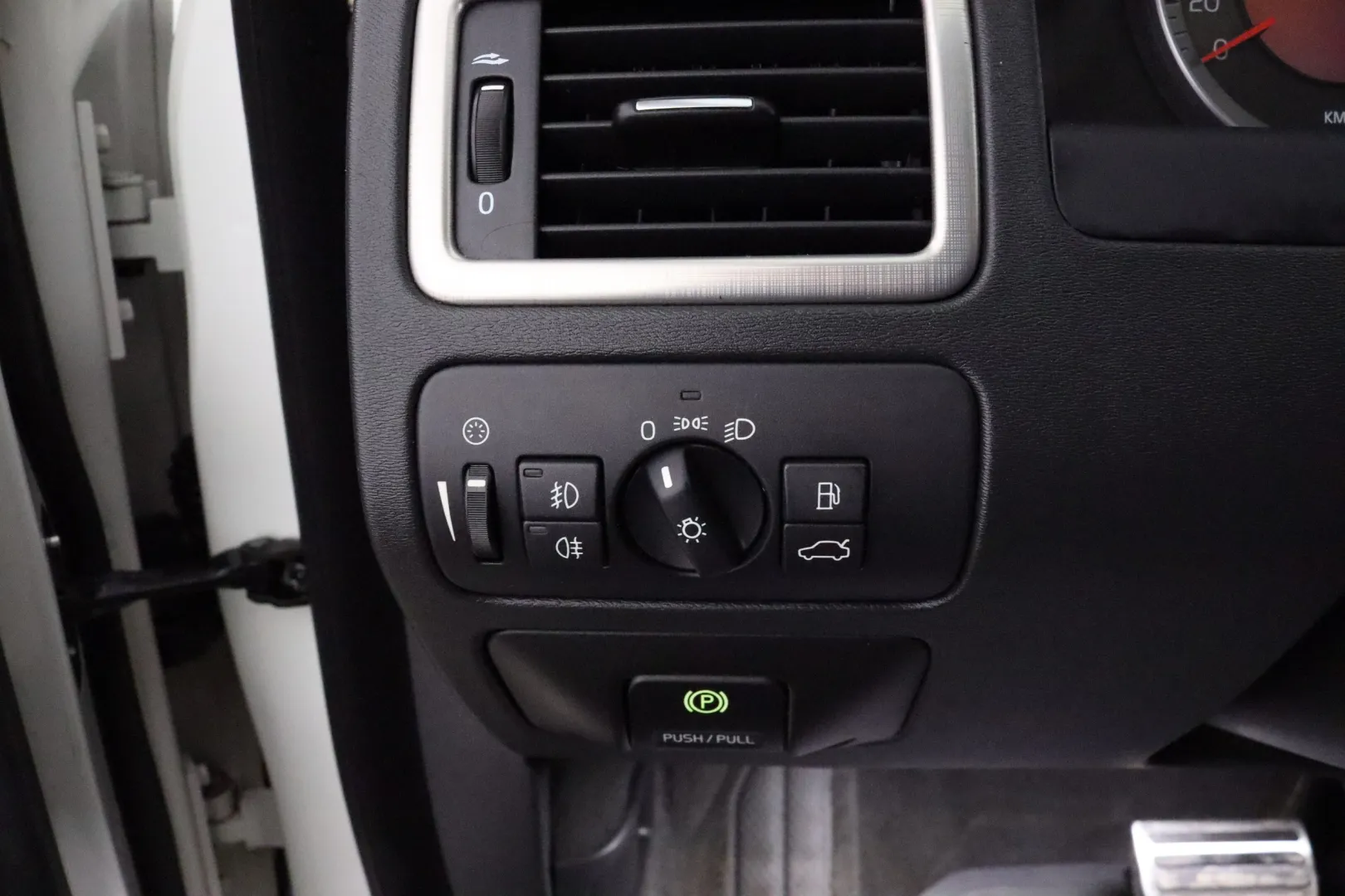 Volvo S80 GJN-190 carousel image