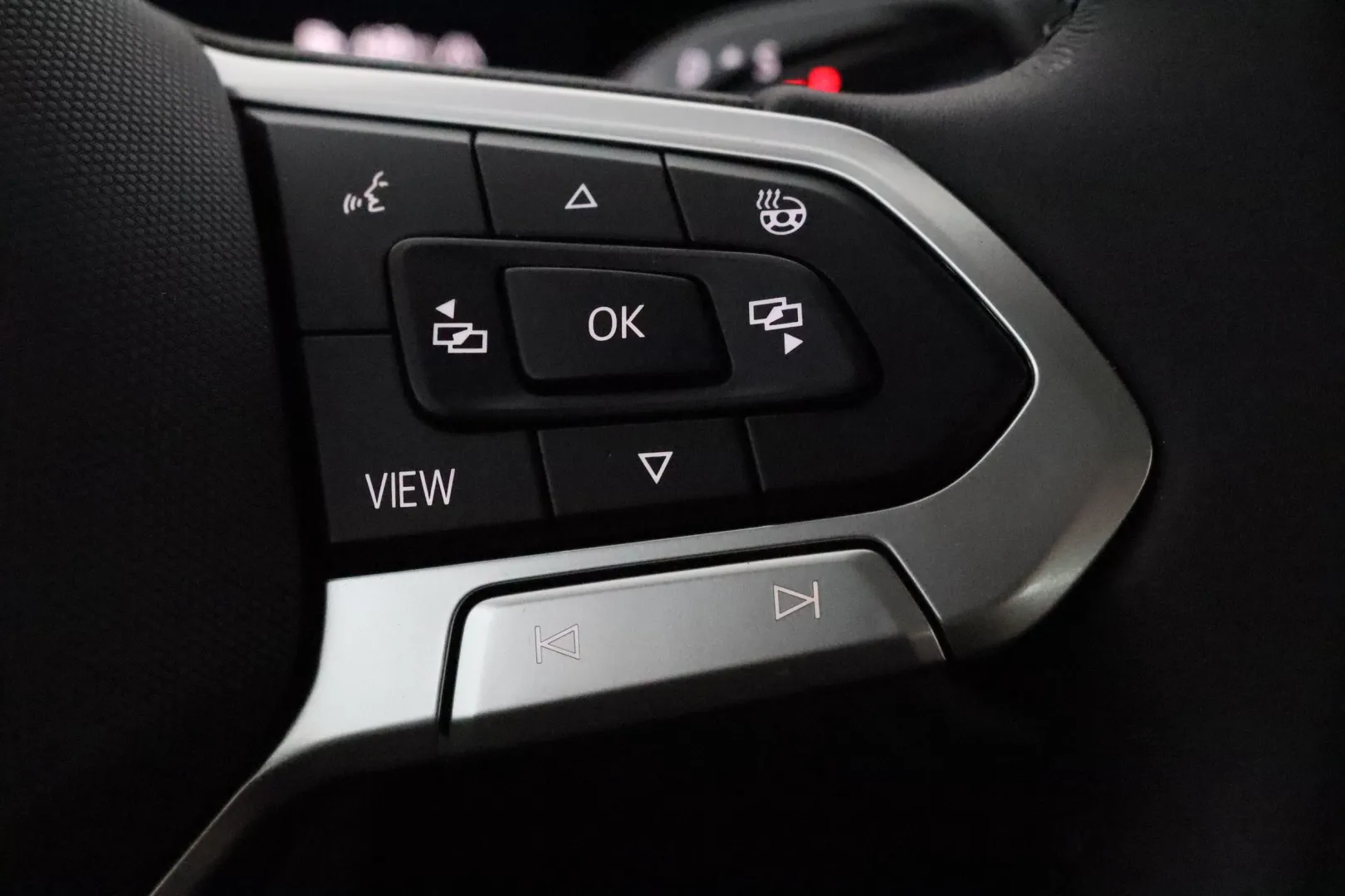 Volkswagen T-Roc NOK-676 carousel image