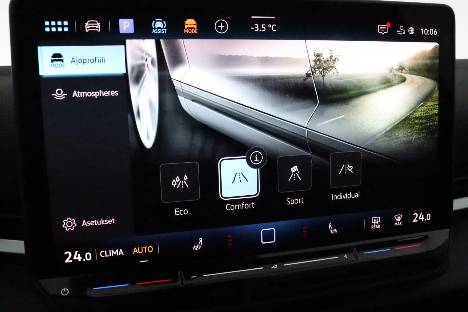 Volkswagen T-Roc NOK-676 carousel image