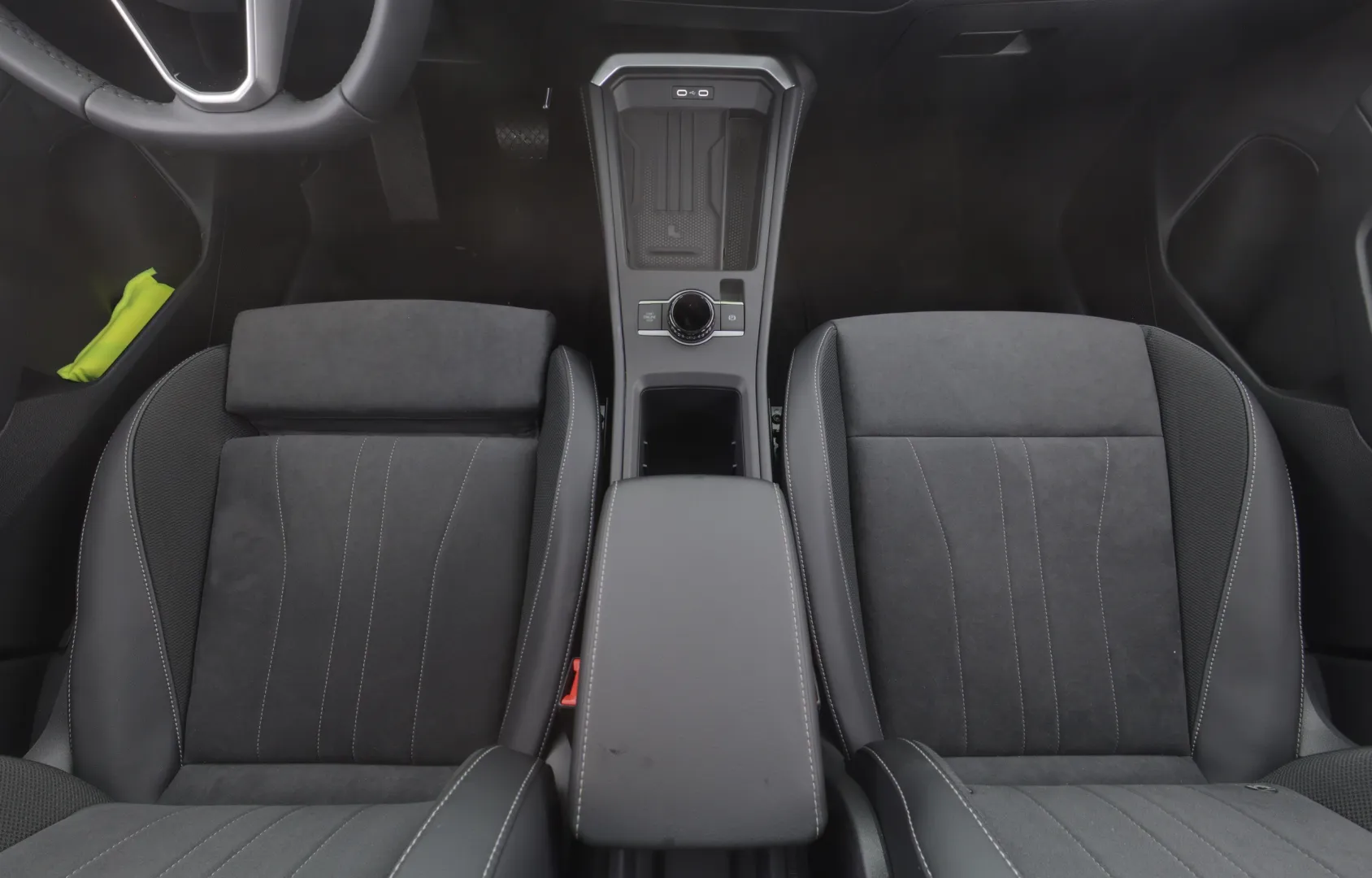 Volkswagen T-Roc NOK-676 carousel image