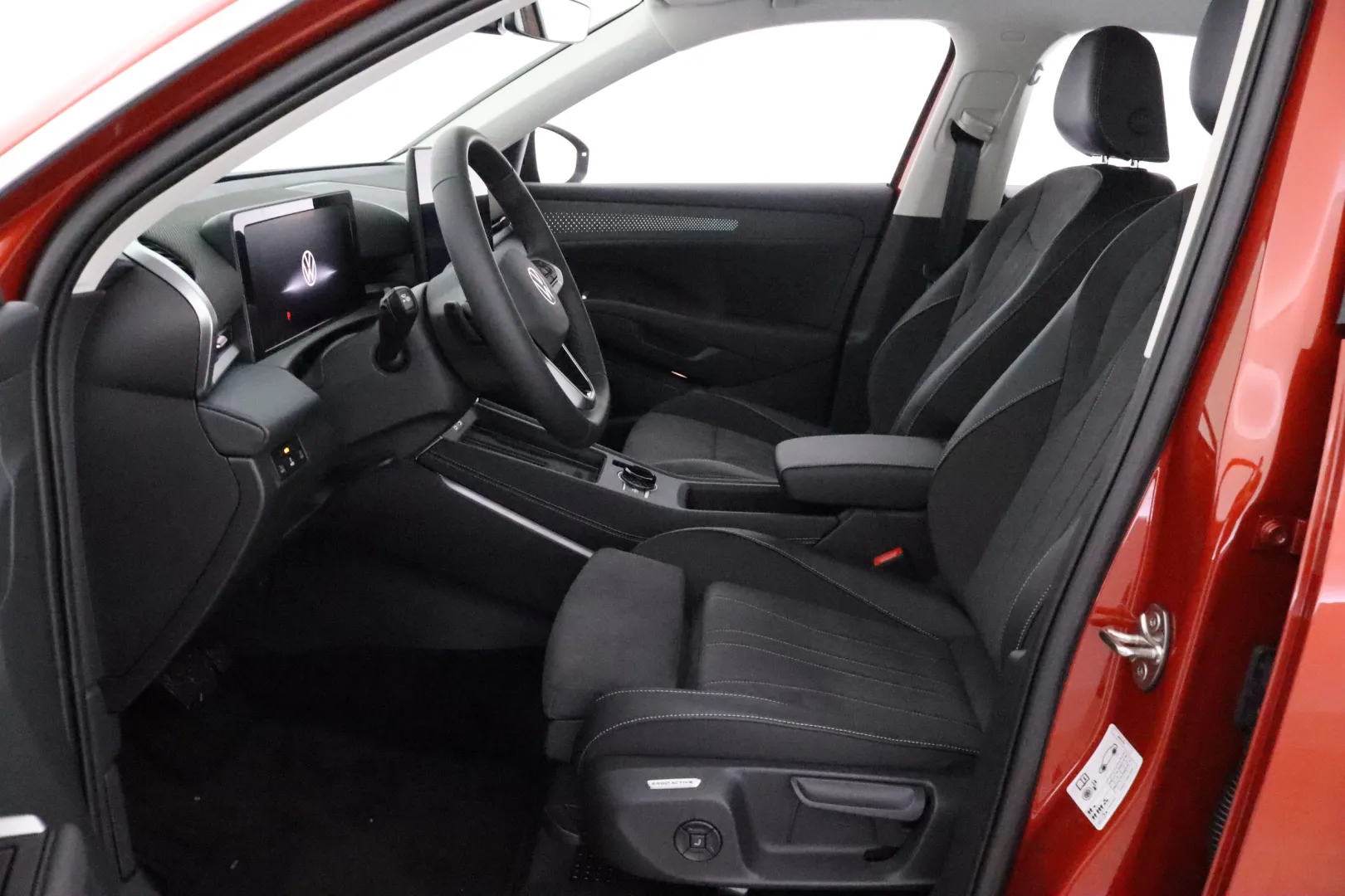 Volkswagen T-Roc NOK-676 carousel image