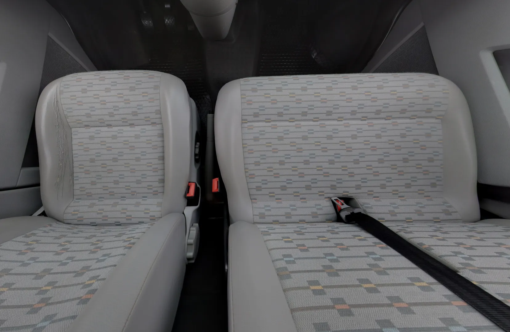 VOLKSWAGEN Transporter FMT-828 carousel image