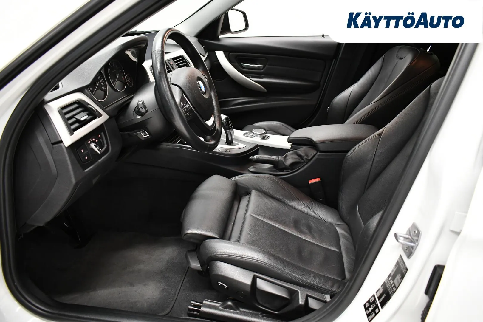 BMW 320 LOK-332 carousel image