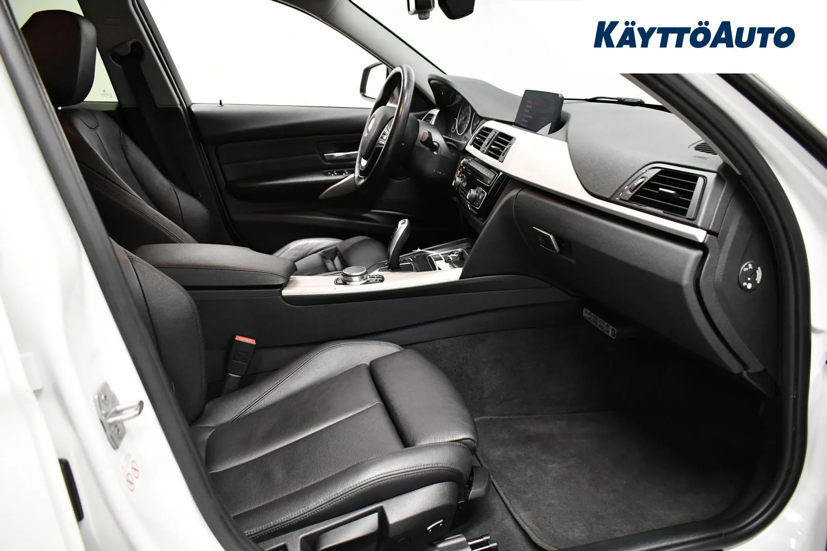 BMW 320 LOK-332 carousel image