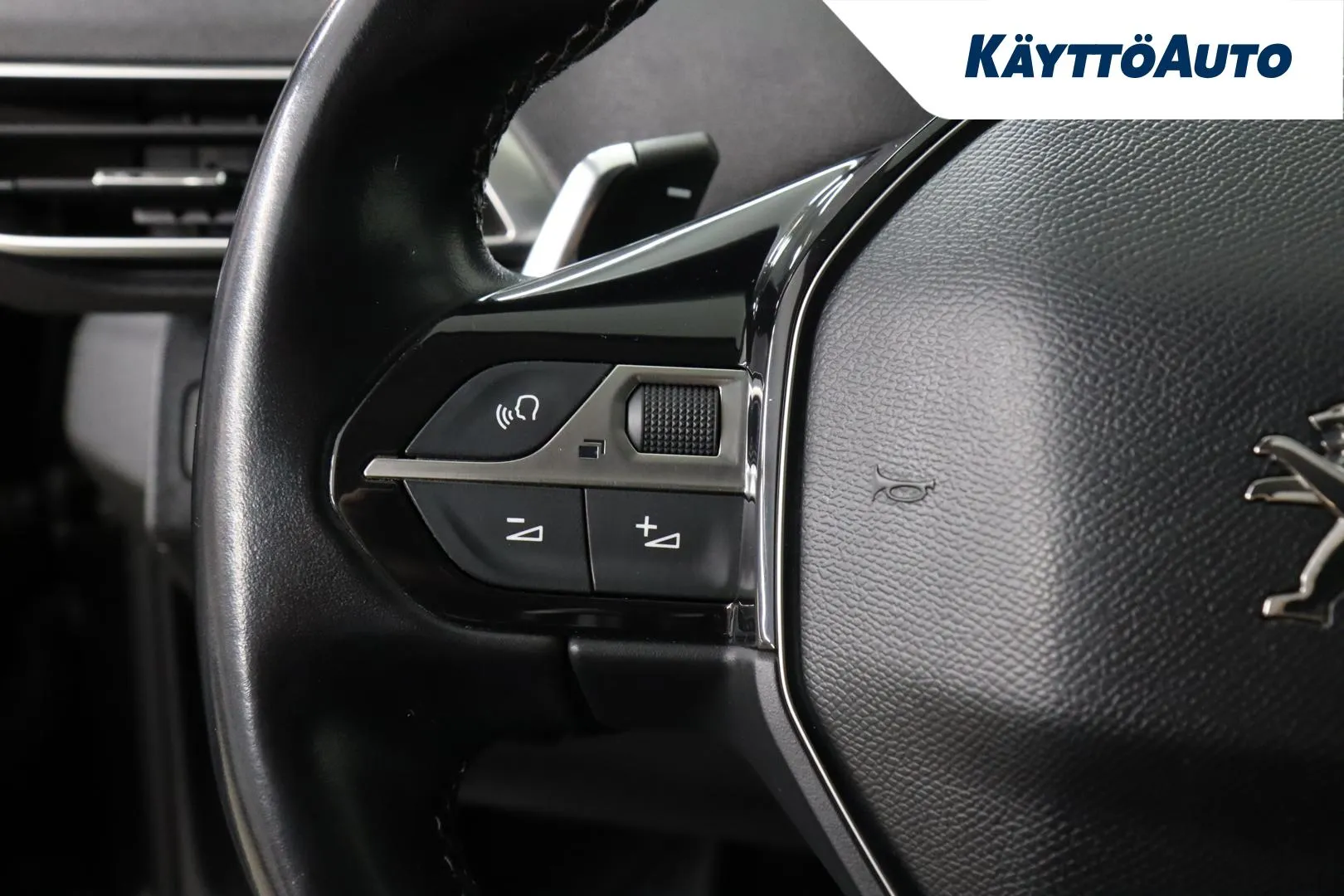 Peugeot 5008 XOZ-821 carousel image