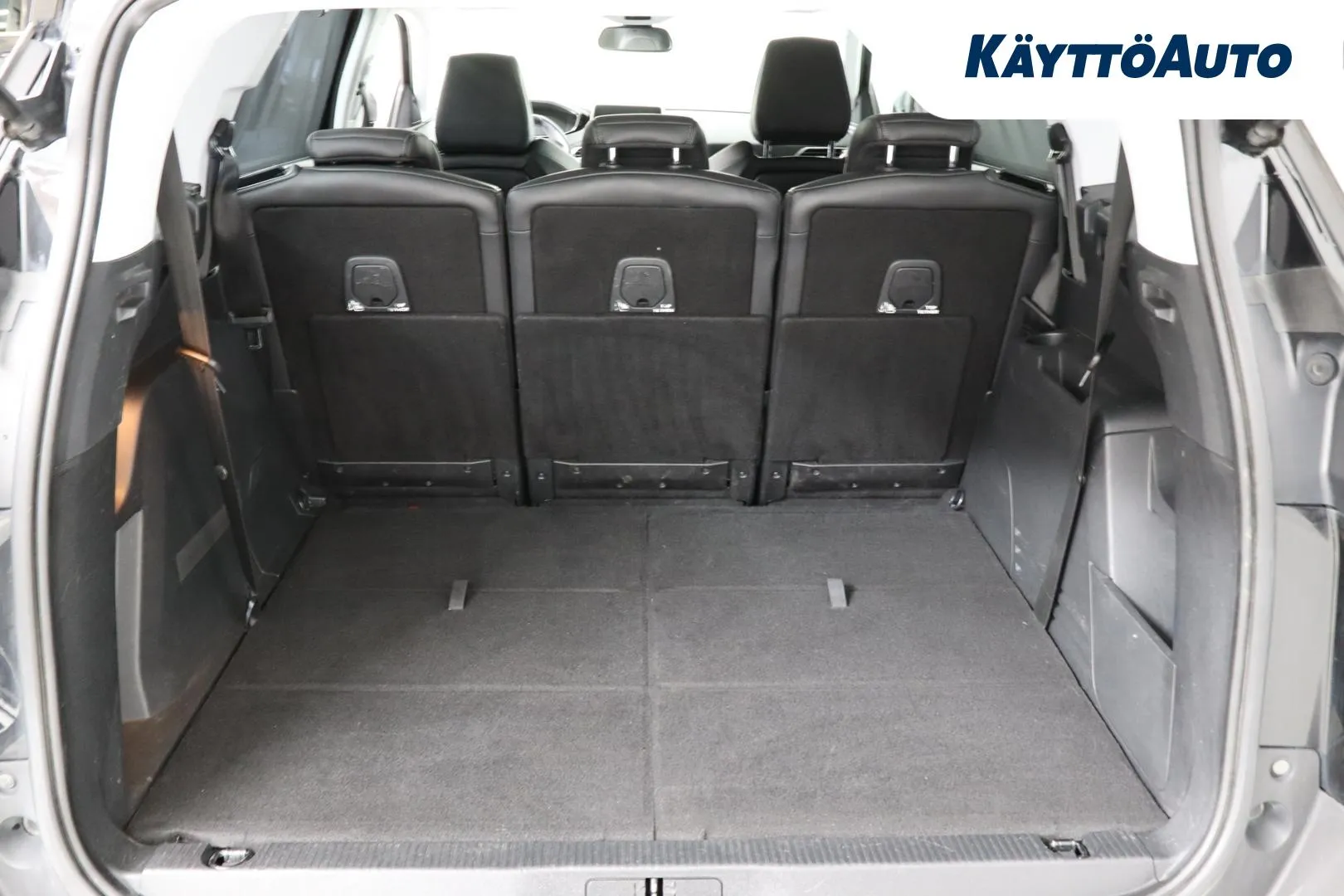 Peugeot 5008 XOZ-821 carousel image