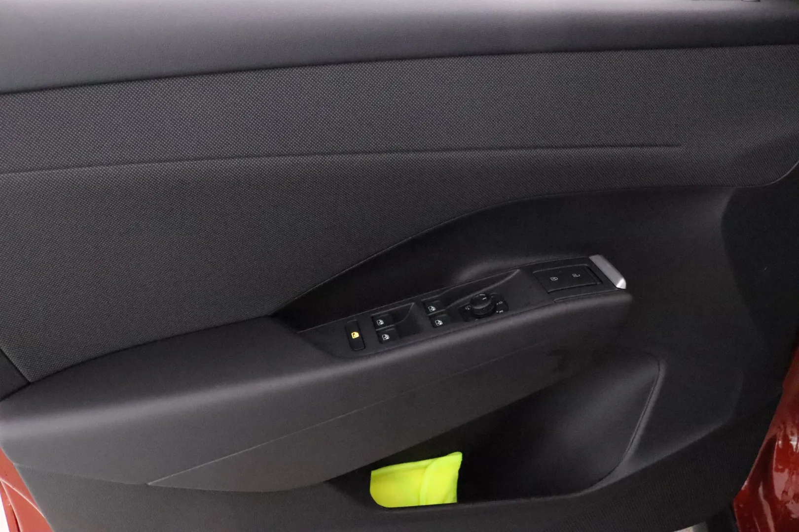 Volkswagen T-Roc NOI-267 carousel image