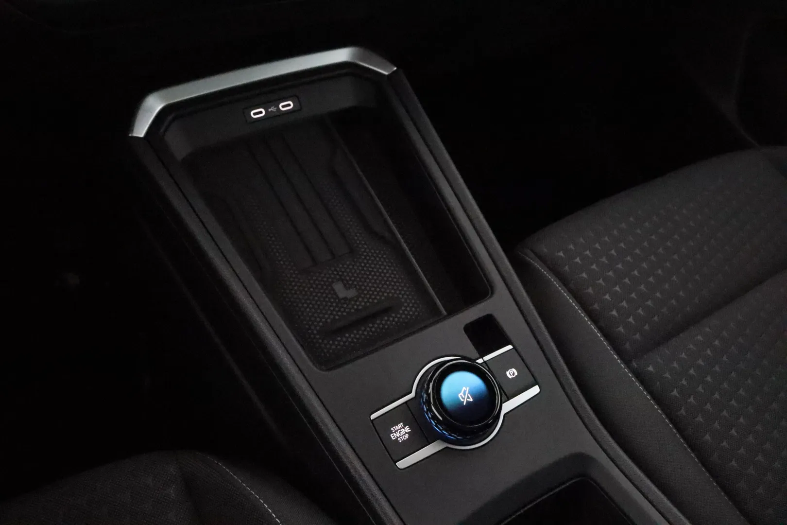 Volkswagen T-Roc NOI-267 carousel image