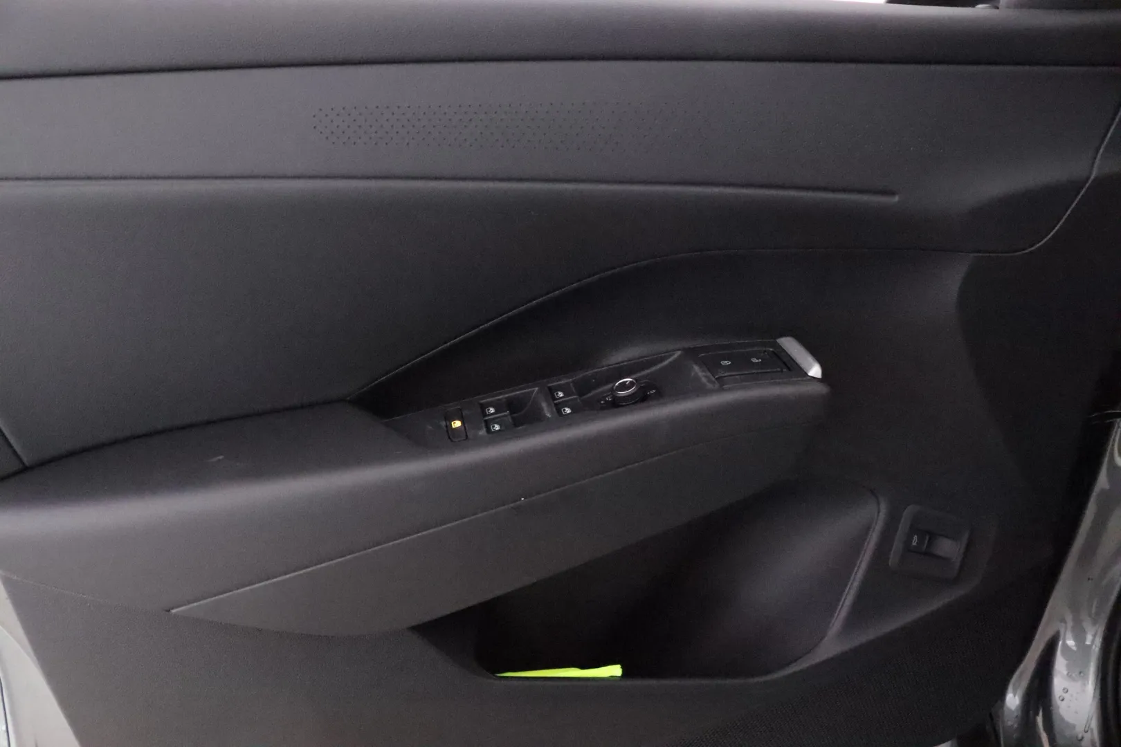 Volkswagen T-Roc NOK-960 carousel image